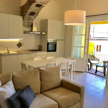 Cortile Apartment *